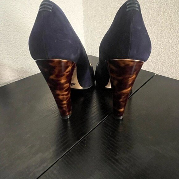Sarah Flint Navy Suede Pumps w/Leopard Heel - Picture 2 of 7